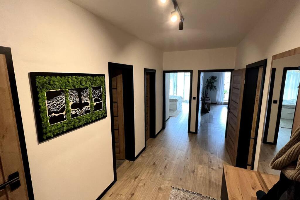 Lake Apartment, 2X Free Garage, 10 Mins To Centre ブラチスラヴァ エクステリア 写真